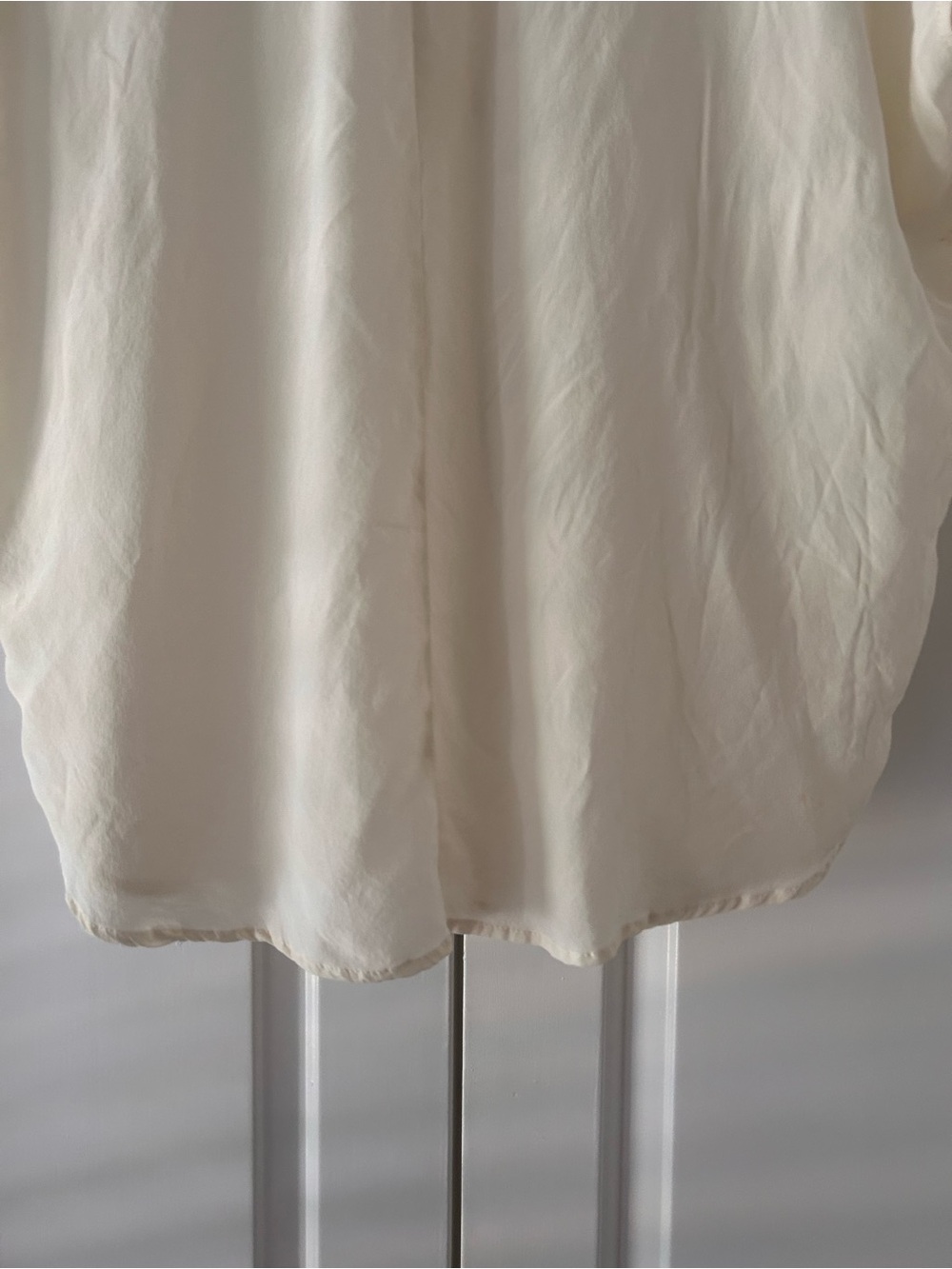 Amour Vert Ivory Silk Split-Neck Cap Sleeve Blouse L Made in USA - Picture 9 of 9